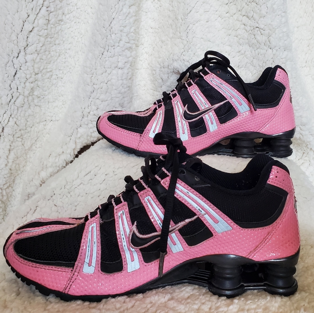 Pink & Black Nike Shox Nz Turbo, women's size 7.5